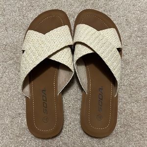 Soda Sandals Size 6.5